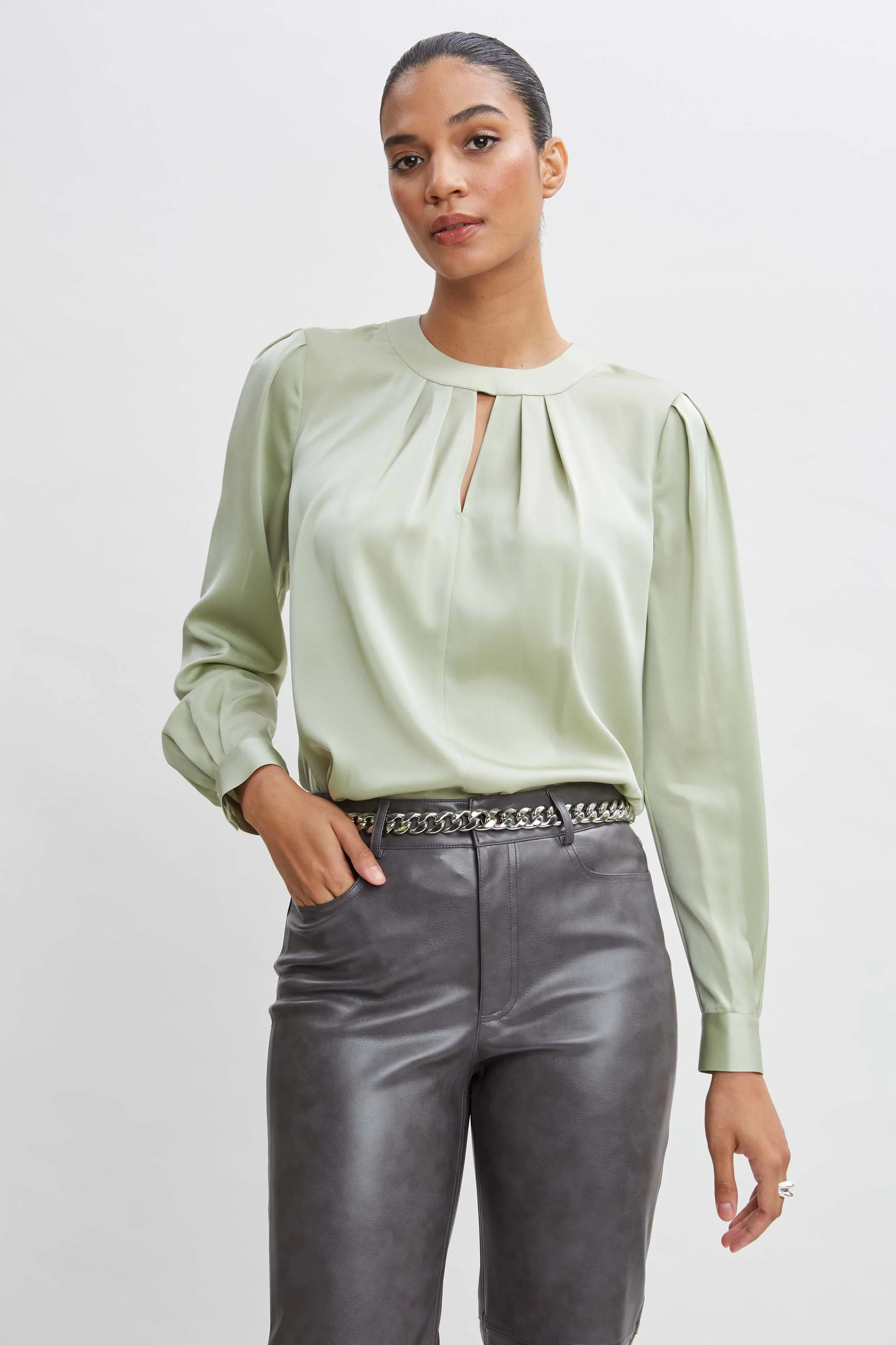 Silk Keyhole Shirt - Murepair