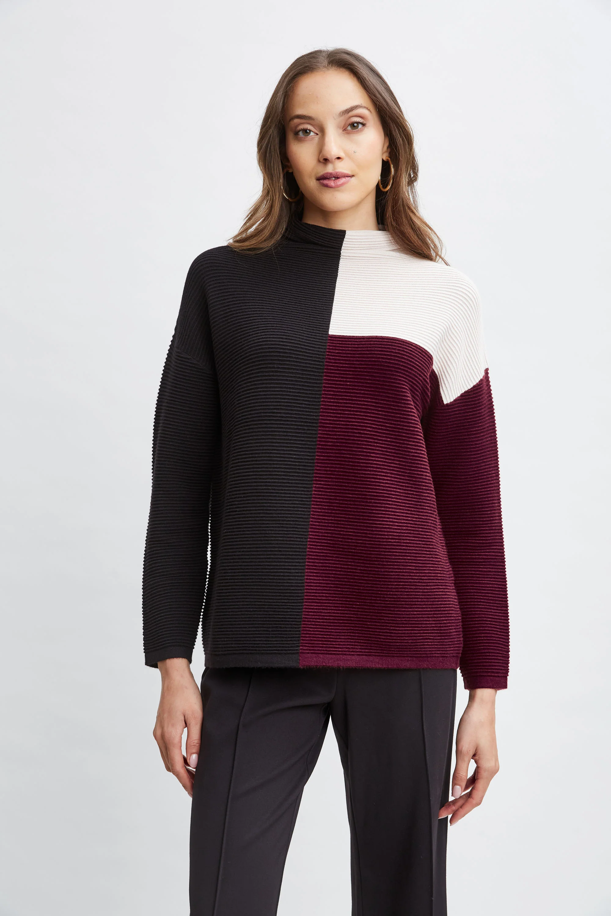 T-Tahari Colorblock Sweater - Murepair