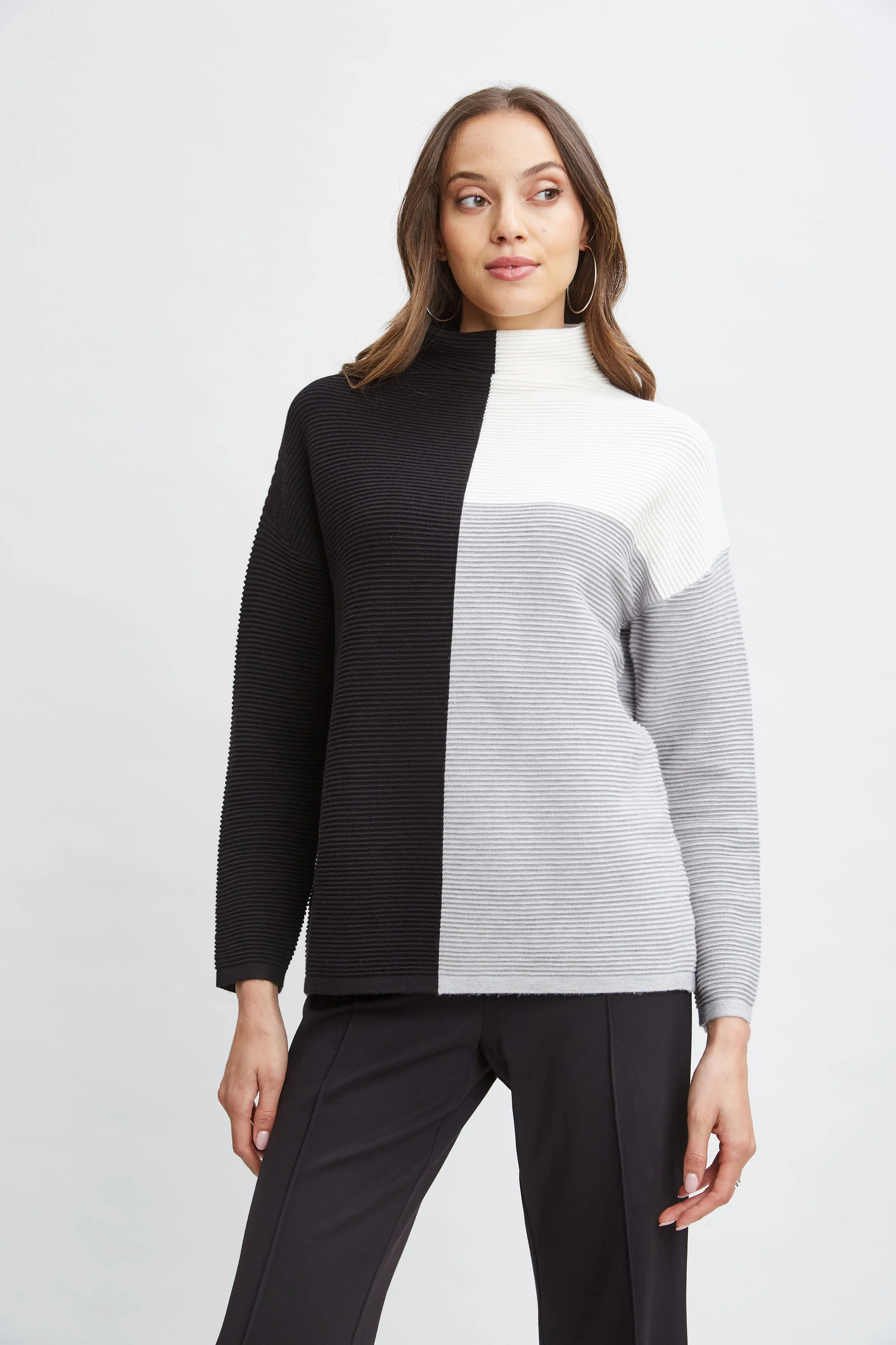 T-Tahari Colorblock Sweater - Murepair
