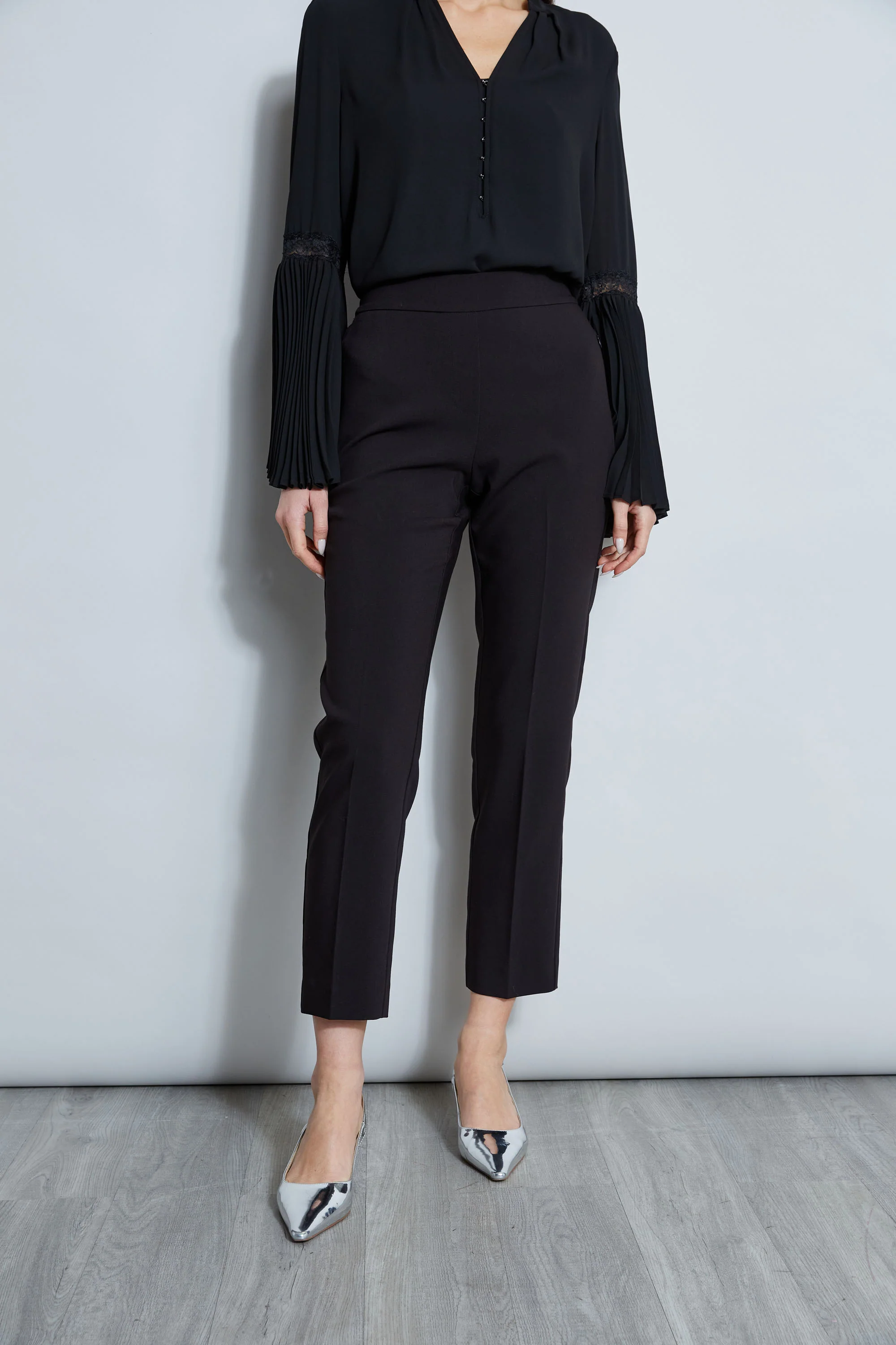 T-Tahari Slim Pull on Pant - Murepair